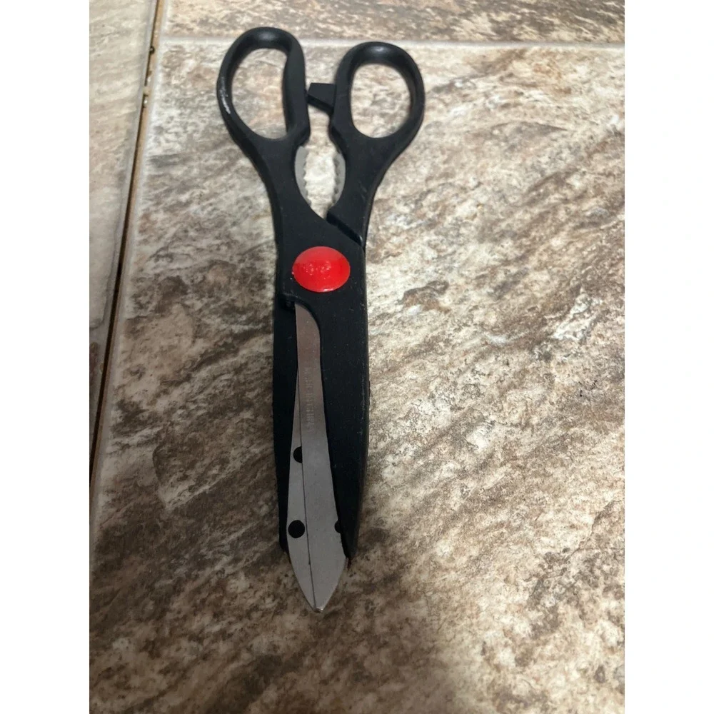 Black Kitchen Shears Stainless Steel Serrated Blades Nutcracker Bottle Opener